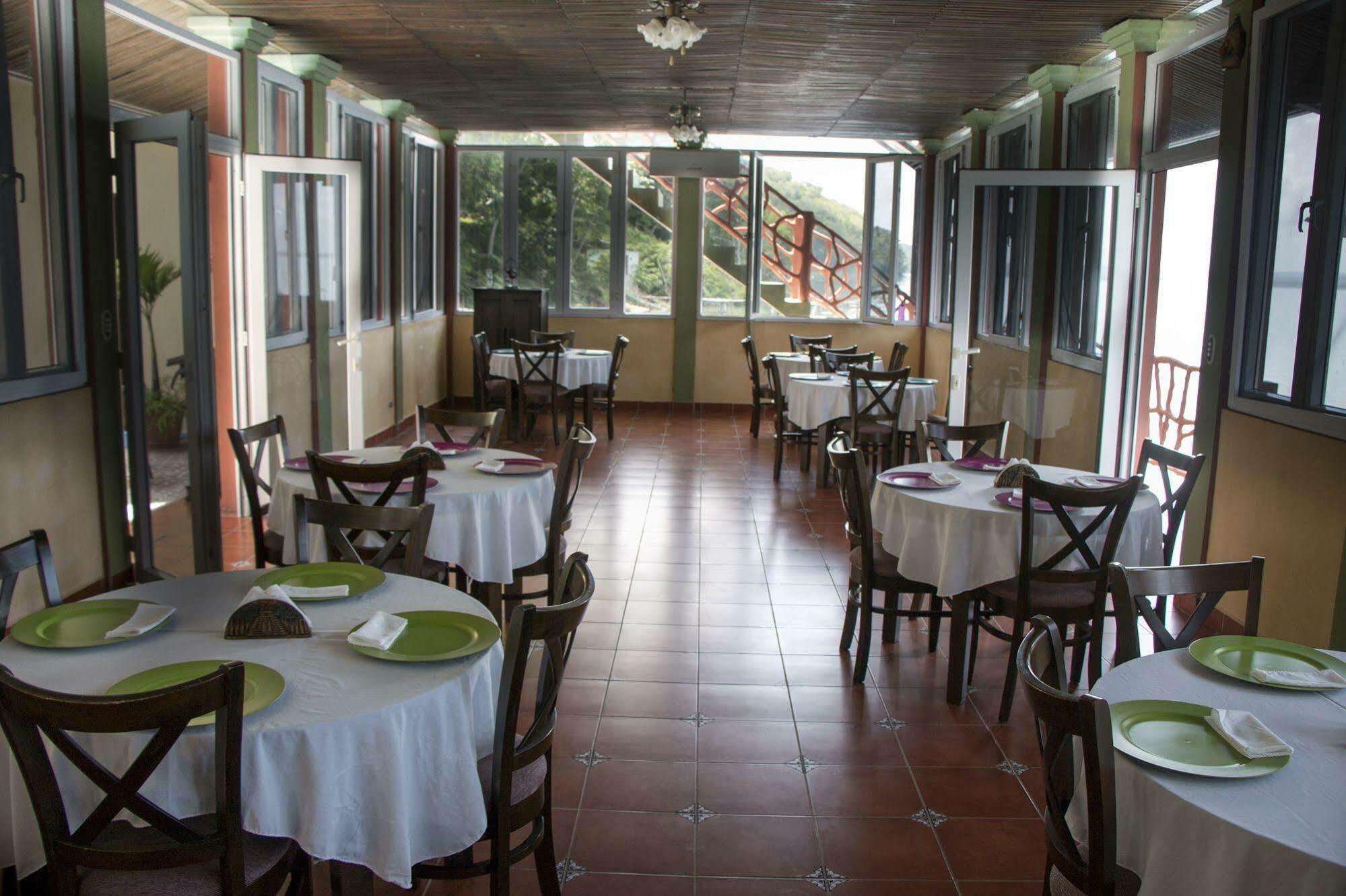 Hotel Ribiera Del Lago Peten Itza San Roman Dış mekan fotoğraf